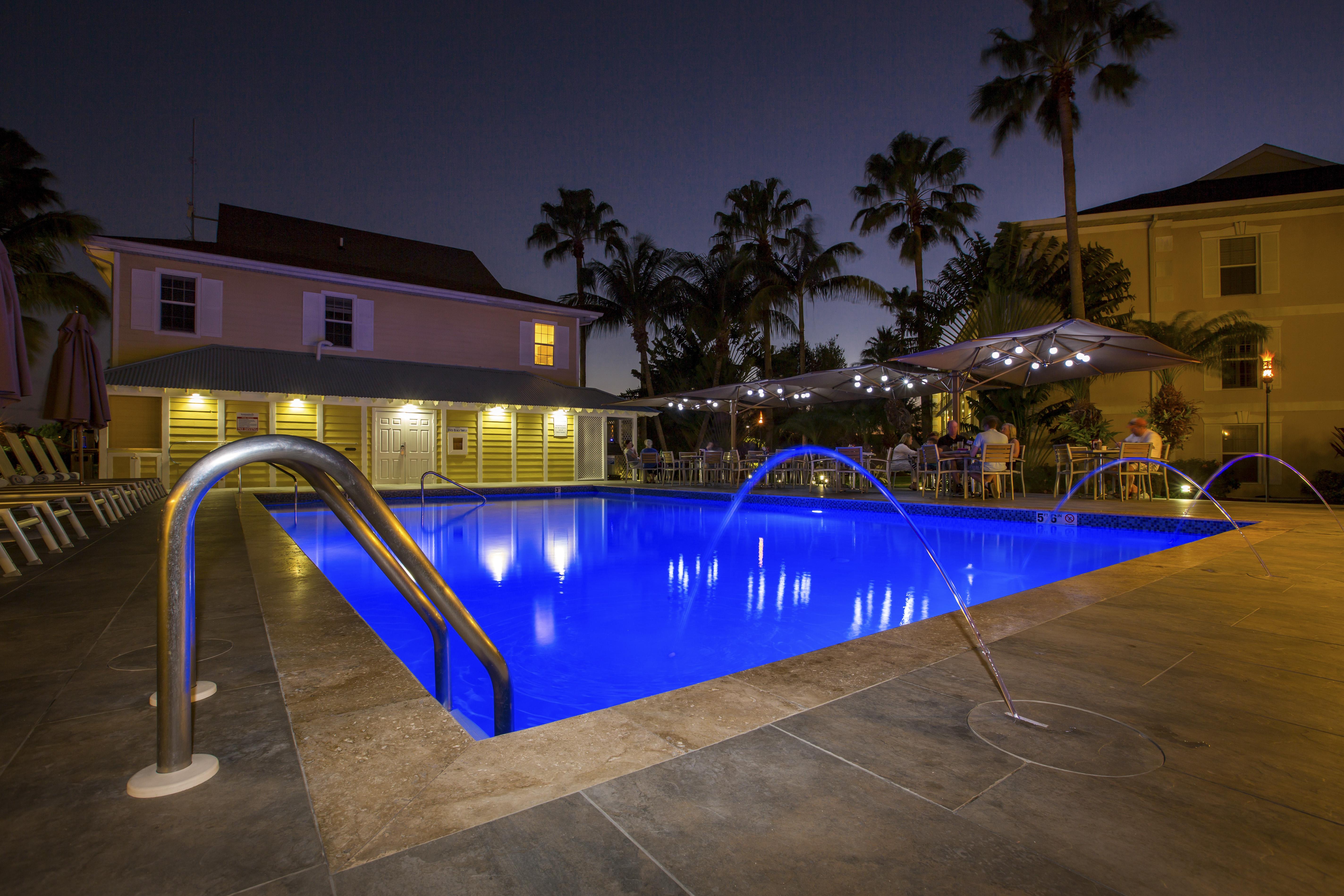 Sunshine Suites Resort West Bay Dış mekan fotoğraf