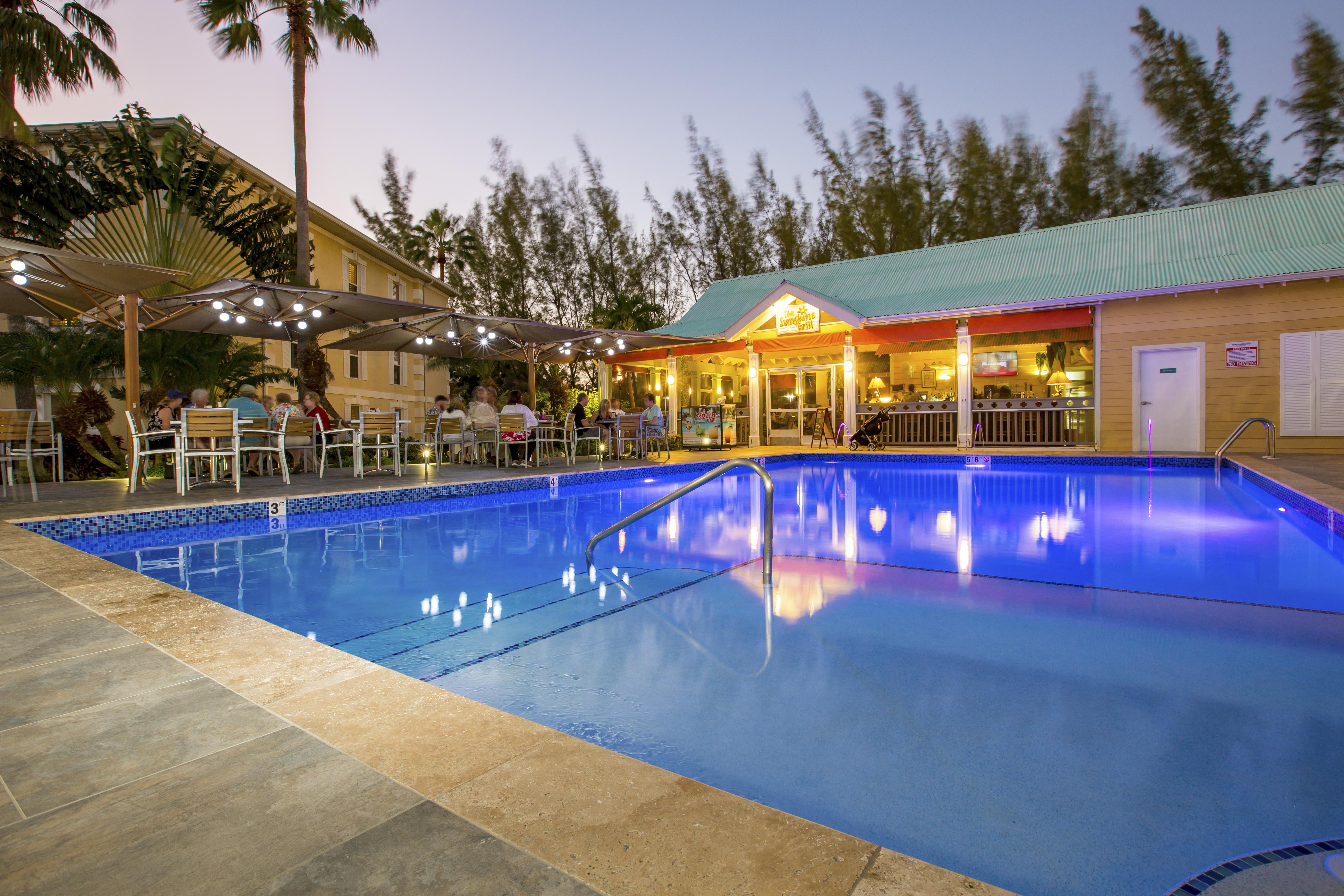 Sunshine Suites Resort West Bay Dış mekan fotoğraf