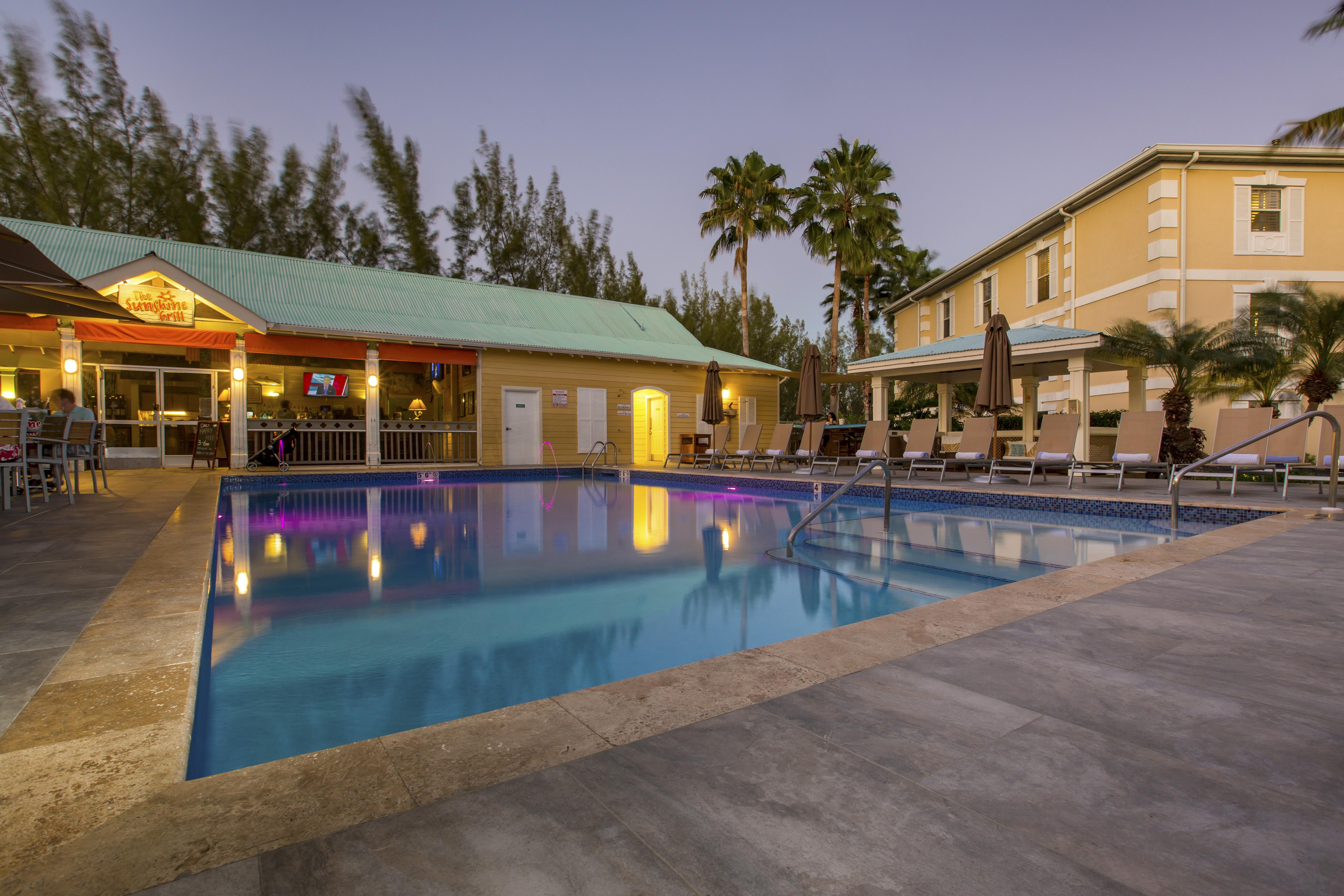 Sunshine Suites Resort West Bay Dış mekan fotoğraf