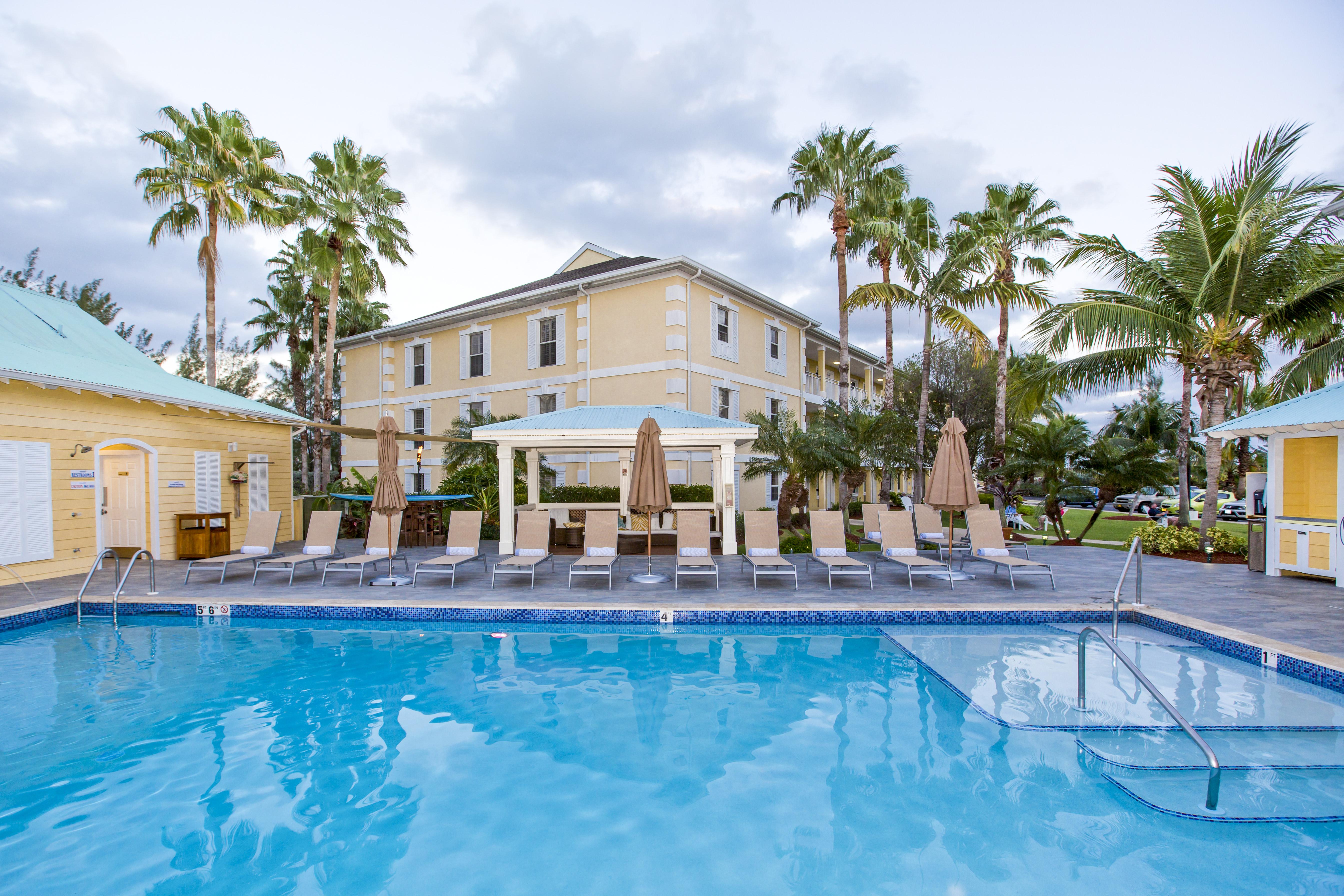 Sunshine Suites Resort West Bay Dış mekan fotoğraf