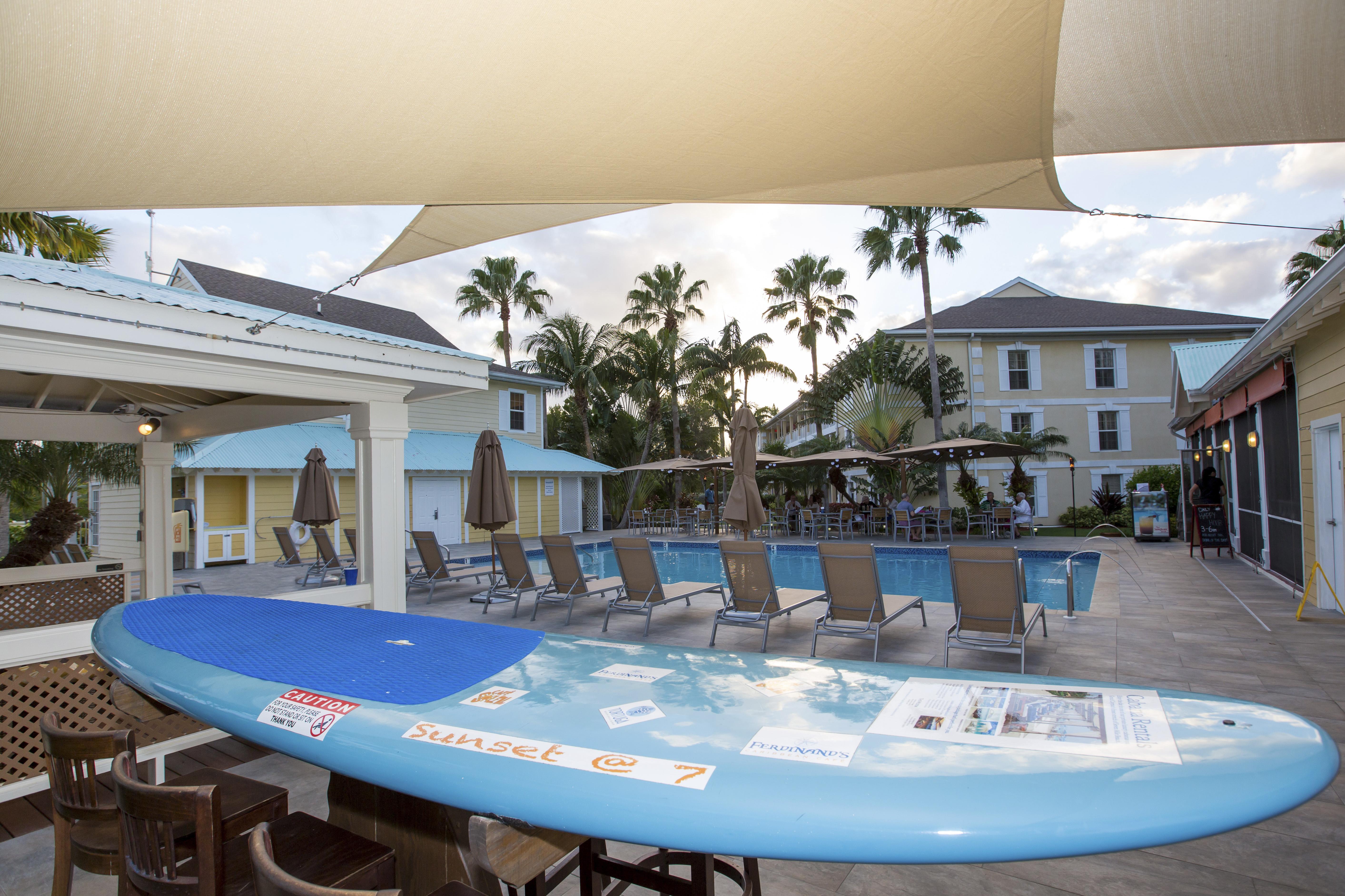 Sunshine Suites Resort West Bay Dış mekan fotoğraf