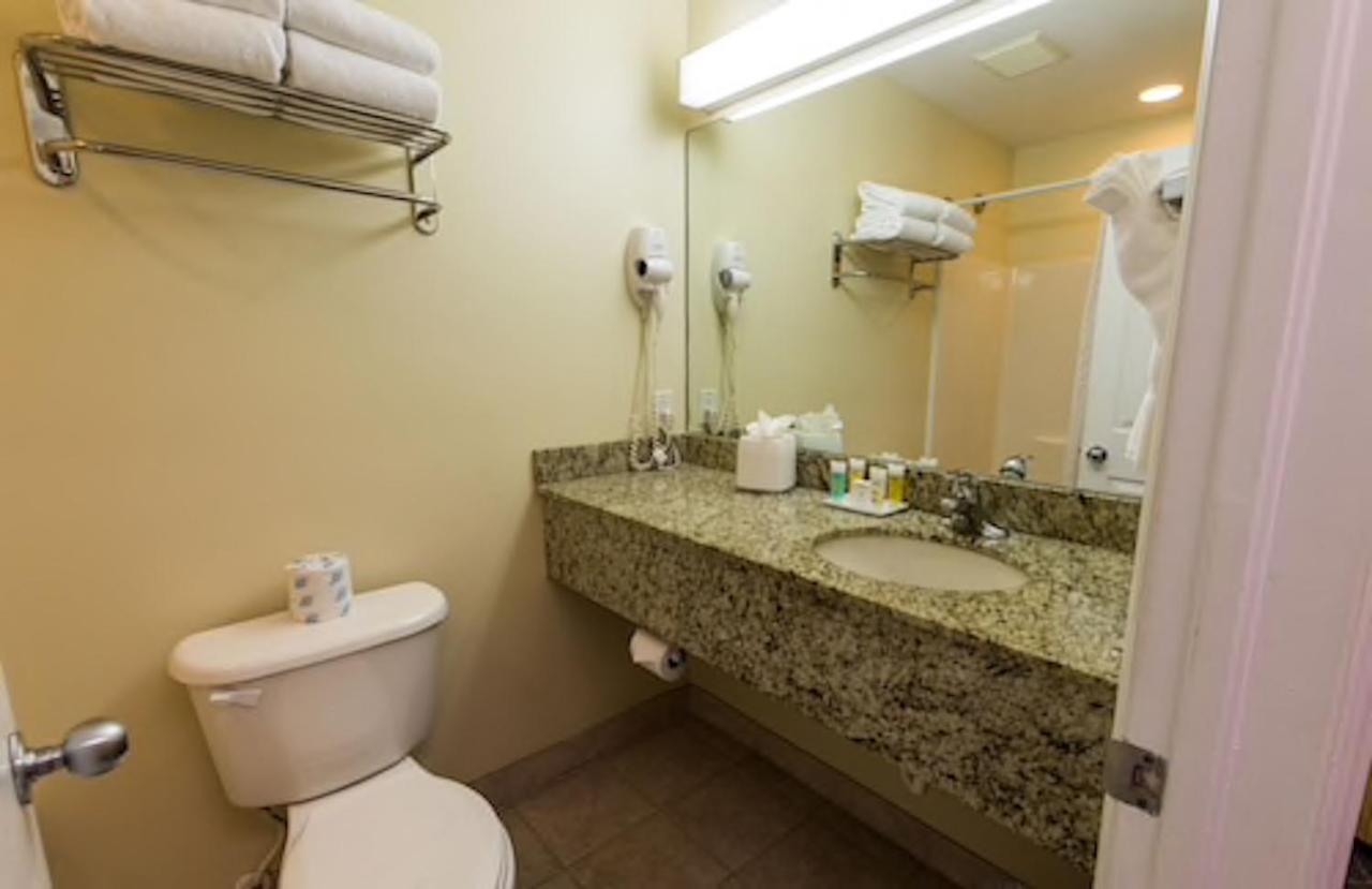 Sunshine Suites Resort West Bay Dış mekan fotoğraf